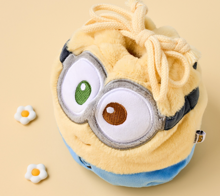 Butter Shop X Minions ⭐️ 合作款 - 抽繩收納包✨
