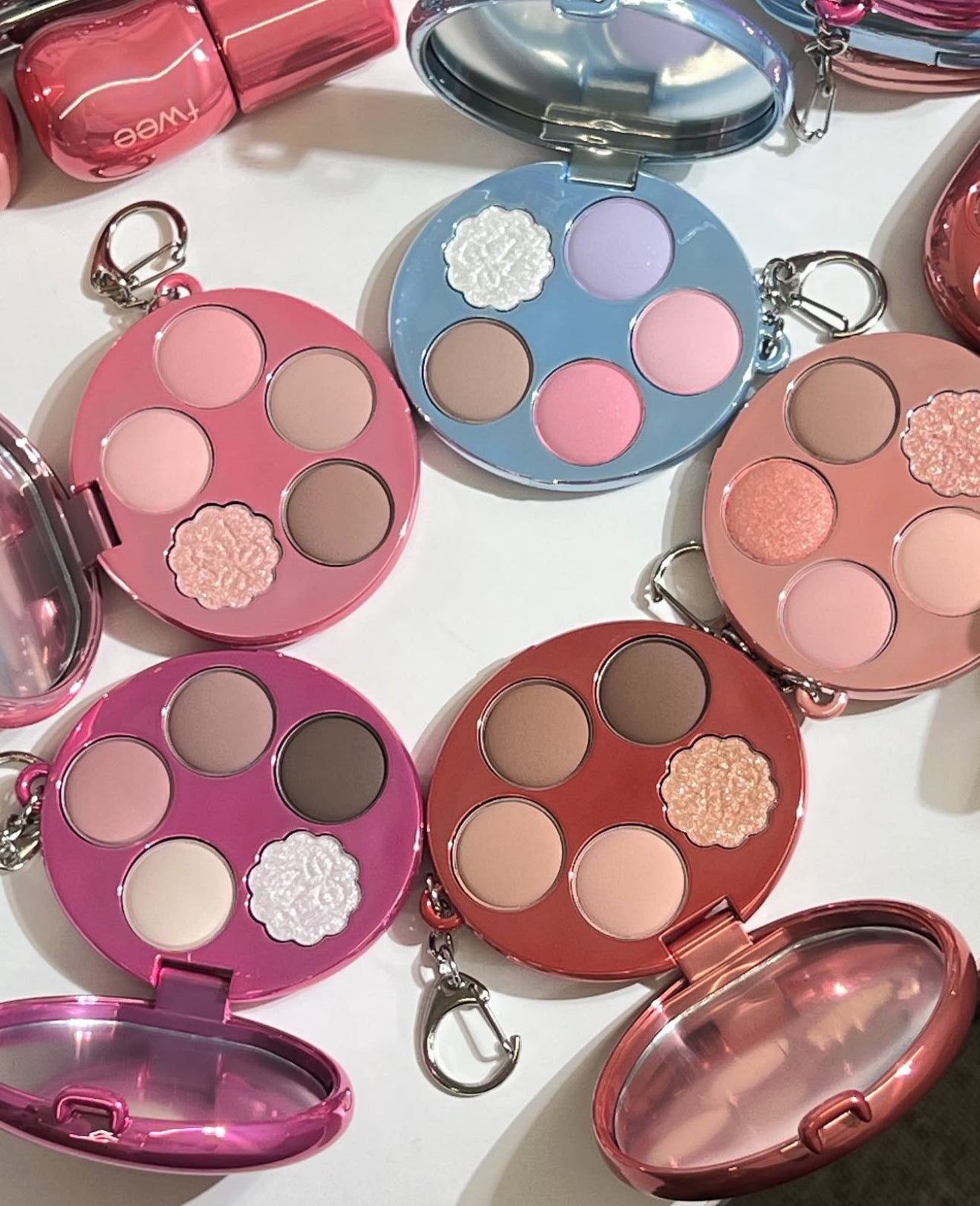 Fwee 🌠 Pocket palette ✨口袋眼影盤