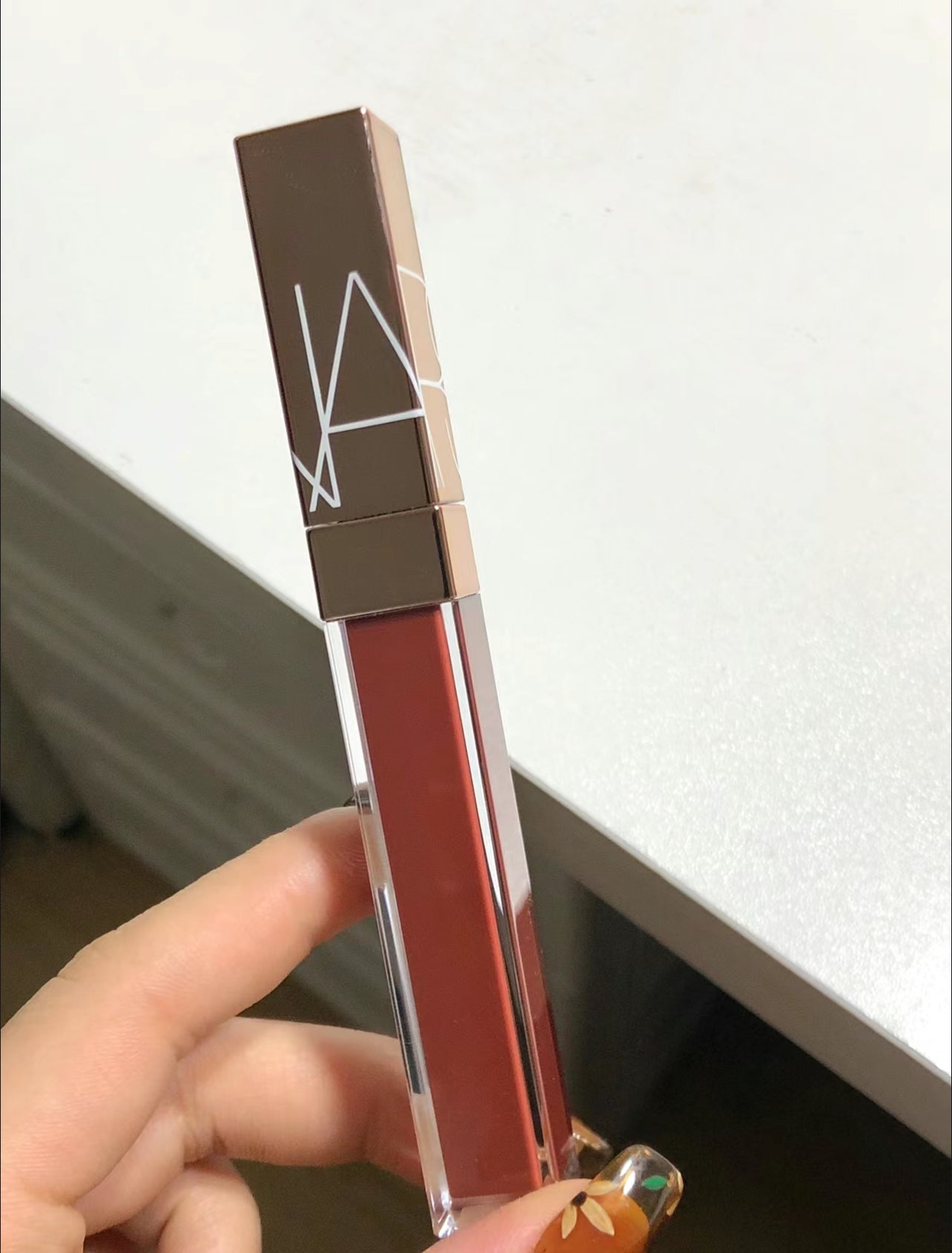 NARS💕 新款金管唇蜜ARAGON ♡清透紅茶凍