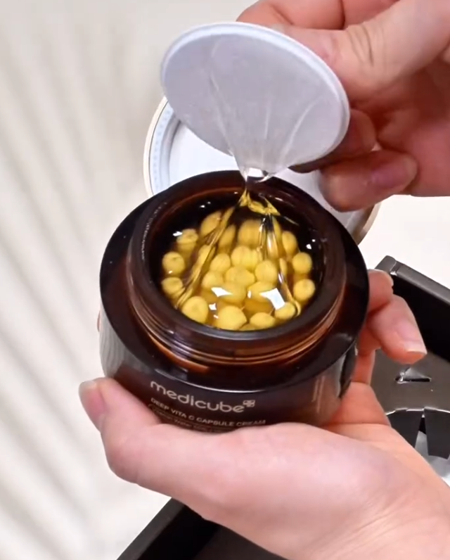 Medicube 🍊 Deep 維C膠囊凝霜
