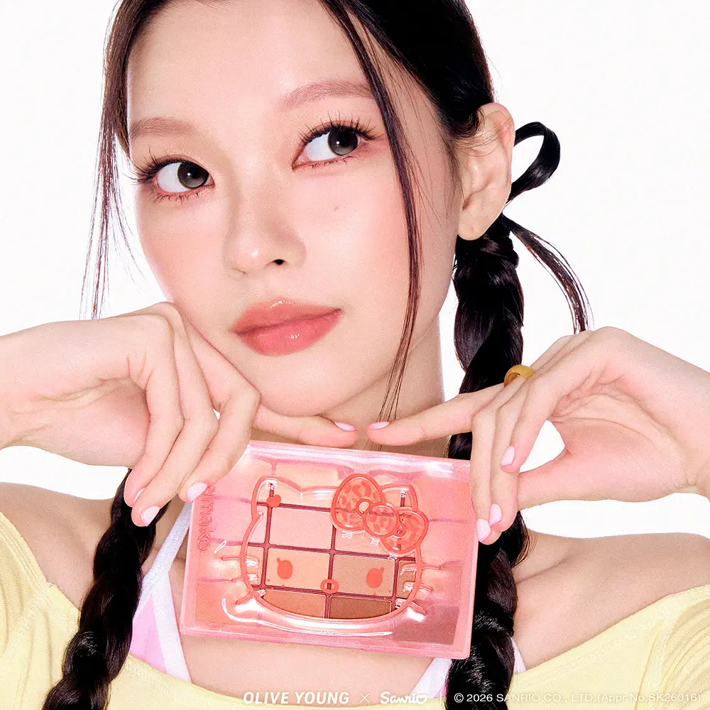 WAKEMAKE x Sanrio 🎀💗 Soft Blurring Eye Palette
