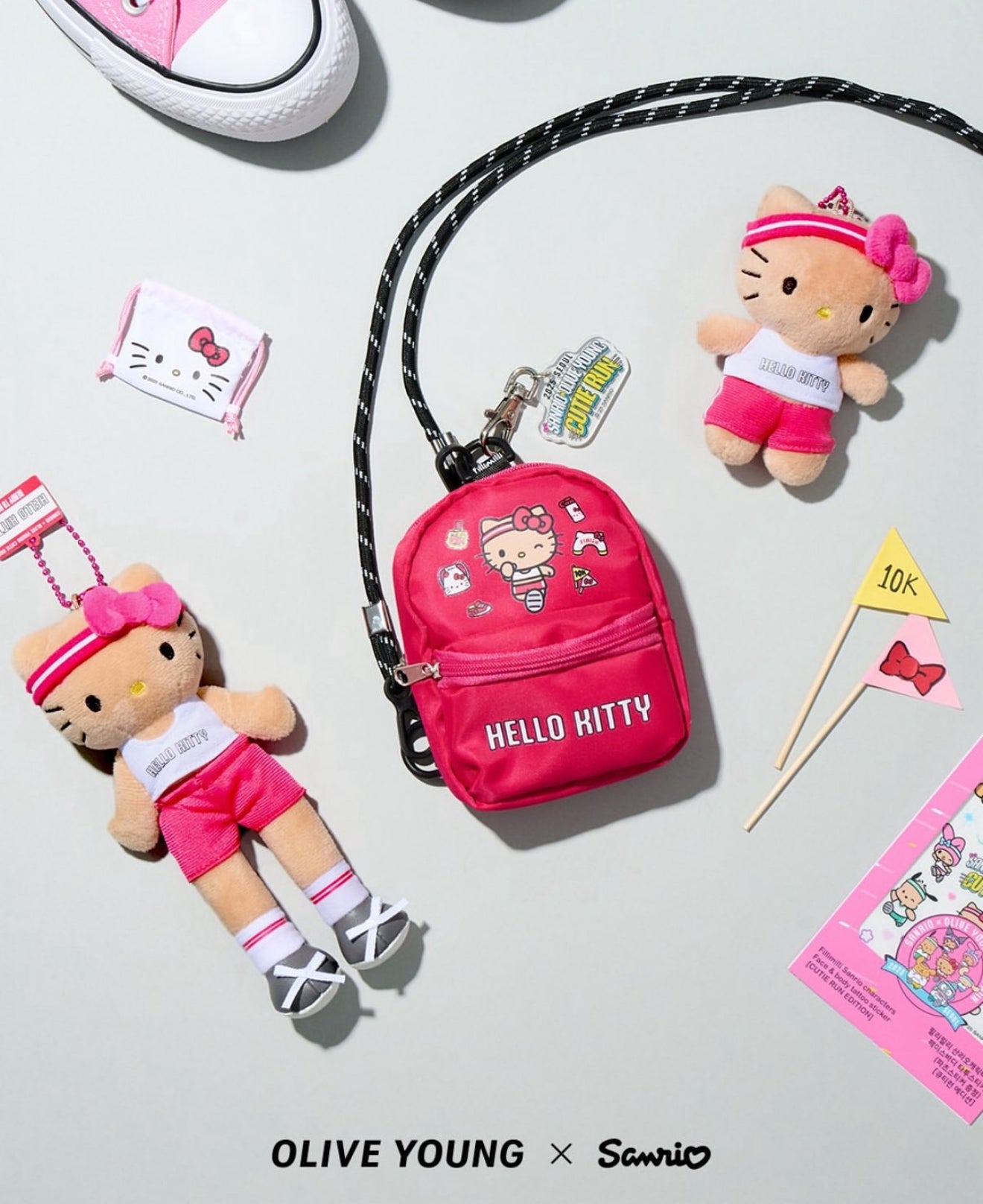 Sanrio x Olive Young ⚽️ 「Cutie Run」系列 💖 Kitty斜挎書包仔
