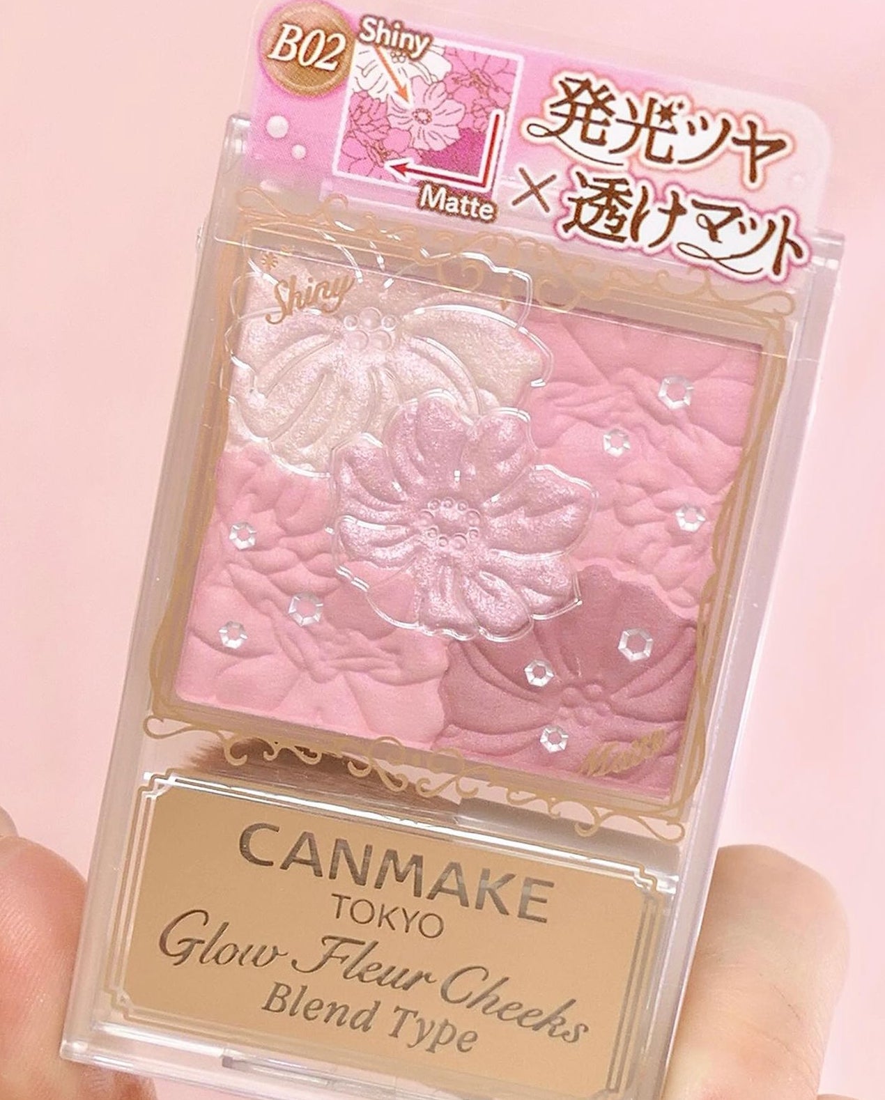 Canmake 💕 夢幻花瓣腮紅